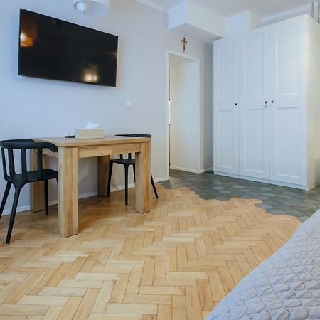Kana - Stylish Apartment In Krakow Pomorska - Close, Wifi, Smart Tv קרקוב מראה חיצוני תמונה